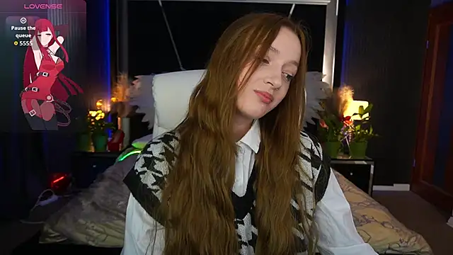 Snapshot of FoxyMayy chatting on April 19, 2026, 2:16 pm FoxyMayy online show from April 19, 2026, 2:16 pm