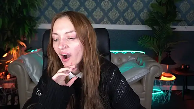 Snapshot of FoxyMayy chatting on April 23, 2026, 4:20 pm FoxyMayy online show from April 23, 2026, 4:20 pm