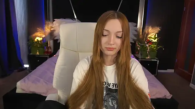 Snapshot of FoxyMayy chatting on May 24, 2026, 1:27 pm FoxyMayy online show from May 24, 2026, 1:27 pm