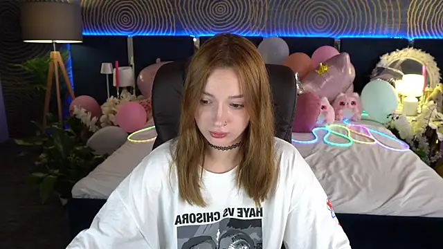 Snapshot of FoxyMayy chatting on July 15, 2026, 5:45 am FoxyMayy online show from July 15, 2026, 5:45 am