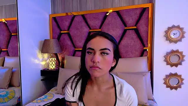 Snapshot of Leslie_Bussh_ chatting on February 12, 2026, 12:00 pm Leslie Bussh online show from February 12, 2026, 12:00 pm