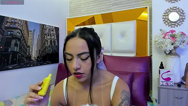 Snapshot of Leslie_Bussh_ chatting on April 15, 2026, 12:56 pm Leslie Bussh online show from April 15, 2026, 12:56 pm