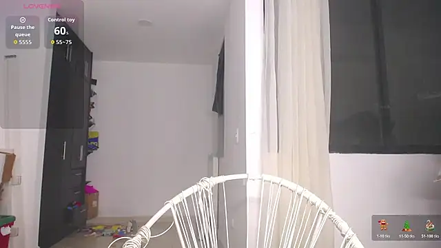Snapshot of Leslie_Bussh_ chatting on May 26, 2026, 3:46 am Leslie Bussh online show from May 26, 2026, 3:46 am