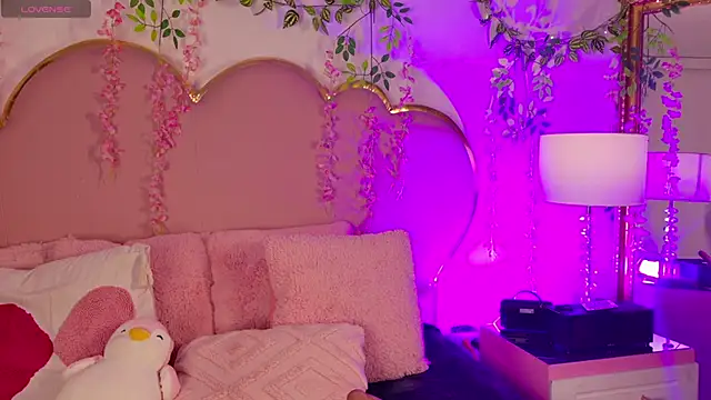 Lauuu2007 online show from March 5, 2026, 8:16 pm