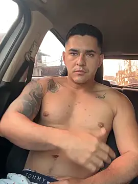 Snapshot of big-tyler chatting on November 16, 2025, 1:28 pm big-tyler online show from November 16, 2025, 1:28 pm