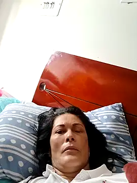 ZARAY 1118 online show from December 5, 2025, 5:20 pm