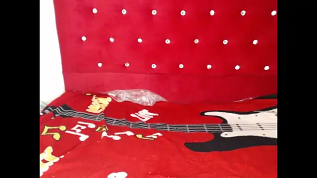 fuck latin couple online show from November 24, 2025, 10:20 pm