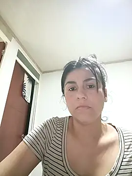 vanessa-titisM online show from December 4, 2025, 3:05 am