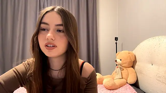 CatherinDream online show from December 2, 2025, 12:10 pm