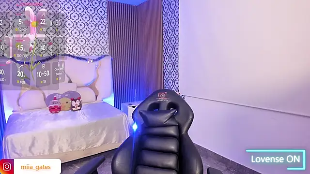 Miagates tay online show from November 27, 2025, 3:52 am