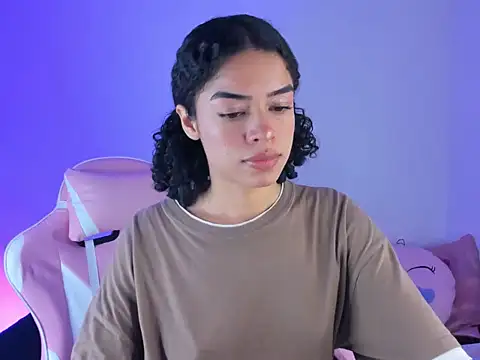 Snapshot of maddy_parker__ chatting on November 21, 2025, 7:34 pm maddy parker online show from November 21, 2025, 7:34 pm