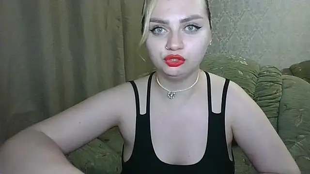 Snapshot of Oryneli chatting on July 14, 2026, 10:37 pm Oryneli online show from July 14, 2026, 10:37 pm