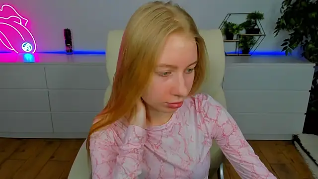 Alina Blonde online show from March 7, 2026, 6:32 am