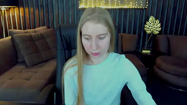 Alina Blonde online show from March 21, 2026, 8:30 am