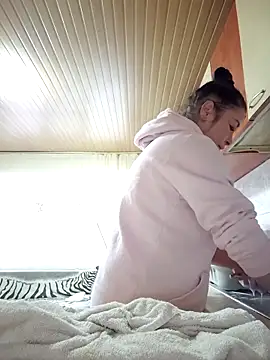 Snapshot of Soffy_Skye chatting on February 28, 2026, 7:31 am Soffy Skye online show from February 28, 2026, 7:31 am