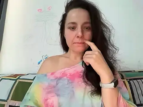 Snapshot of Kalmiraa chatting on July 18, 2026, 4:27 am Kalmiraa online show from July 18, 2026, 4:27 am