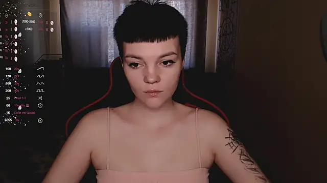 Snapshot of KrisNeal chatting on December 15, 2025, 9:13 am KrisNeal online show from December 15, 2025, 9:13 am