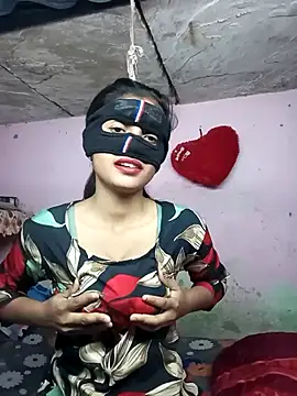 Snapshot of Hotcp6 chatting on December 17, 2025, 5:57 am Hotcp6 online show from December 17, 2025, 5:57 am