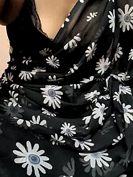 Snapshot of preethi-lovely chatting on November 6, 2025, 3:29 am preethi-lovely online show from November 6, 2025, 3:29 am