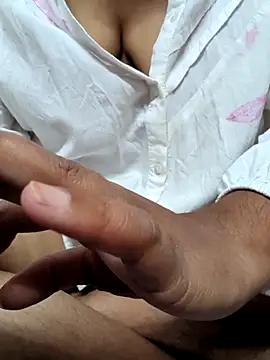 Snapshot of preethi-lovely chatting on November 25, 2025, 1:11 pm preethi-lovely online show from November 25, 2025, 1:11 pm