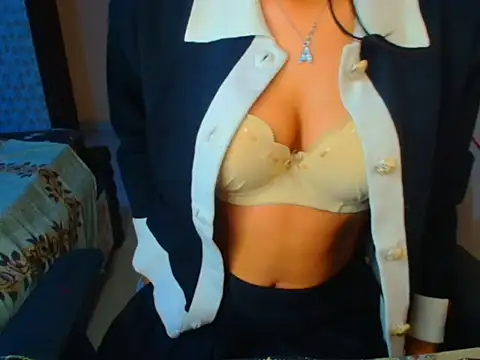 Arpitha07 online show from December 14, 2025, 8:35 pm