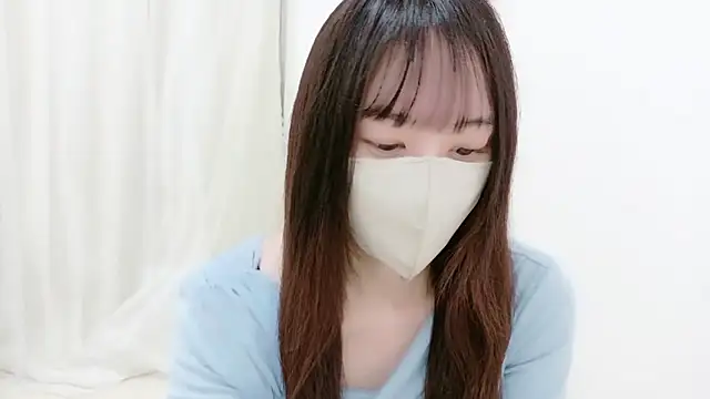  Mia land  online show from October 10, 2025, 1:10 pm