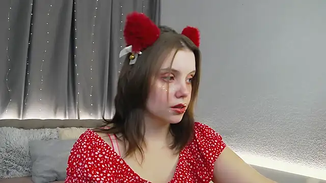 SoftLolli online show from September 24, 2025, 6:17 am