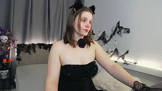 SoftLolli online show from October 29, 2025, 6:48 am