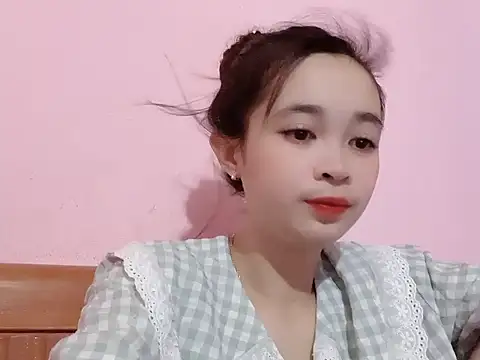 Suna7383 online show from October 11, 2025, 6:28 pm