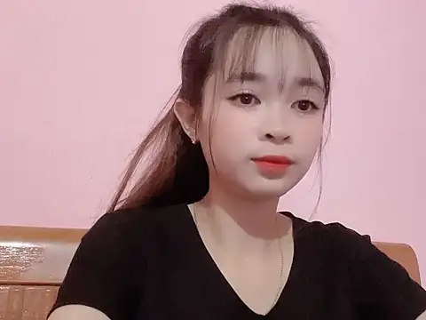 Suna7383 online show from October 31, 2025, 3:46 pm