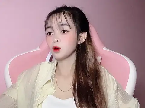 Suna7383 online show from November 6, 2025, 2:40 pm