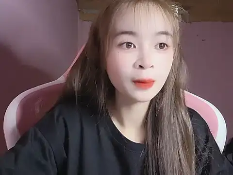 Suna7383 online show from November 17, 2025, 3:51 pm