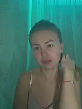 Snapshot of MartaLuna_ chatting on November 4, 2025, 8:41 pm MartaLuna online show from November 4, 2025, 8:41 pm