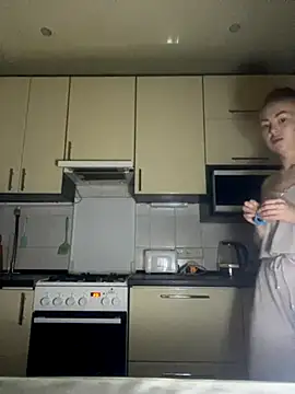 Snapshot of MartaLuna_ chatting on November 24, 2025, 7:57 pm MartaLuna online show from November 24, 2025, 7:57 pm