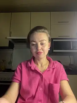 MartaLuna  online show from February 17, 2026, 8:59 pm