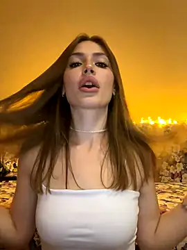 Elizabeth Tay online show from September 29, 2025, 3:50 pm