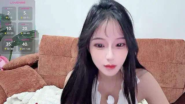 Snapshot of qiqi-2025 chatting on February 5, 2026, 2:22 pm qiqi-2025 online show from February 5, 2026, 2:22 pm