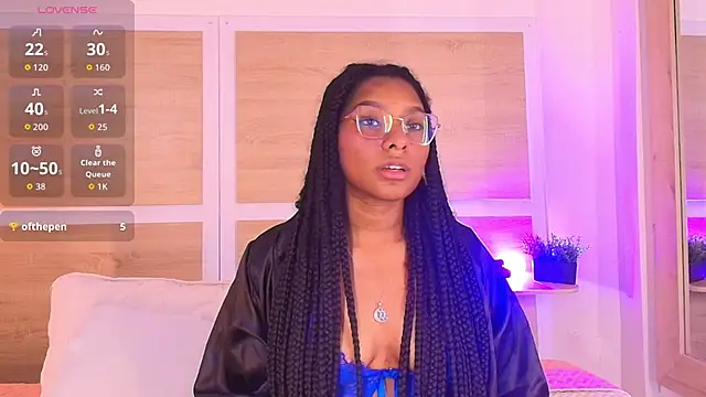 ValeryCortezm online show from November 5, 2025, 3:34 pm