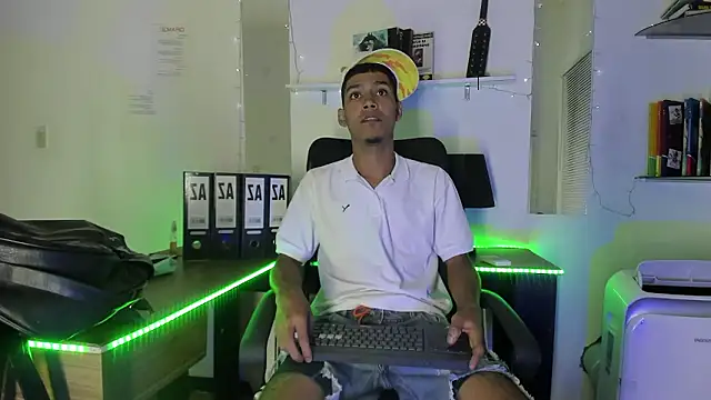 xxKamadevaxx online show from January 15, 2026, 12:59 am