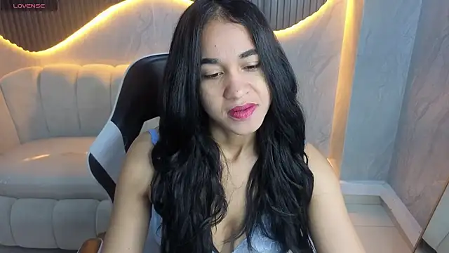 Snapshot of Maia_Tx chatting on November 4, 2025, 12:59 pm Maia Tx online show from November 4, 2025, 12:59 pm