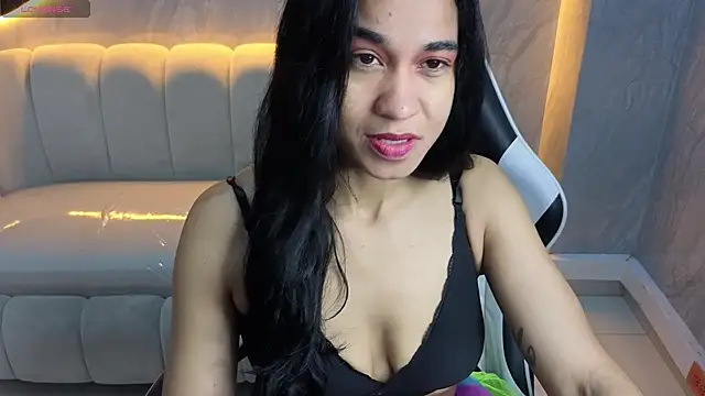 Snapshot of Maia_Tx chatting on November 8, 2025, 1:00 pm Maia Tx online show from November 8, 2025, 1:00 pm