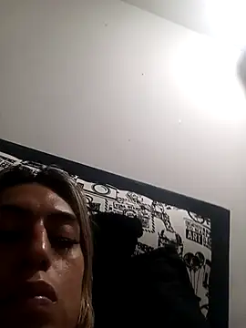 ZafiroRios online show from November 11, 2025, 1:38 am