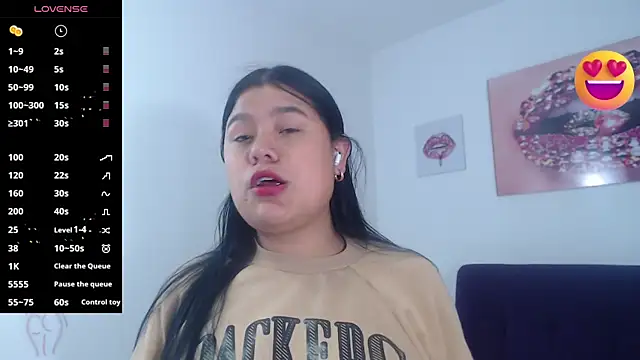 Snapshot of April_Becker chatting on January 18, 2026, 3:10 am April Becker online show from January 18, 2026, 3:10 am