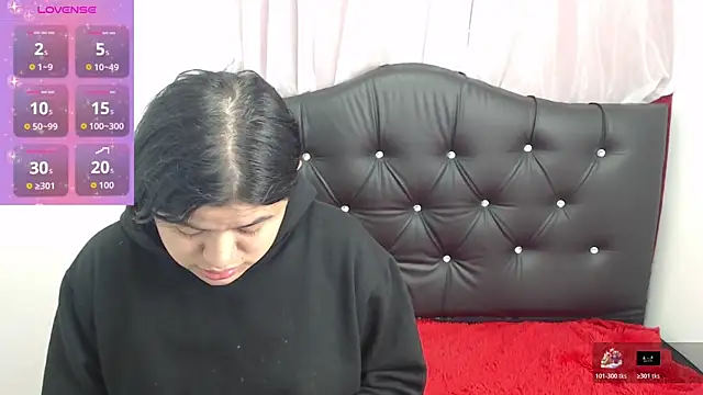 Snapshot of April_Becker chatting on February 11, 2026, 3:00 am April Becker online show from February 11, 2026, 3:00 am