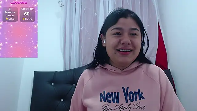 Snapshot of April_Becker chatting on February 19, 2026, 3:35 am April Becker online show from February 19, 2026, 3:35 am