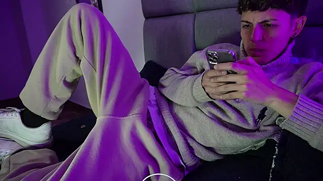 Snapshot of NaytonFreeman chatting on January 18, 2026, 3:21 am NaytonFreeman online show from January 18, 2026, 3:21 am