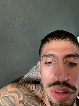 busnfatnutsLildee online show from April 10, 2026, 7:18 pm