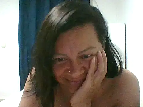 Snapshot of adri89-g chatting on September 19, 2025, 3:41 am adri89-g online show from September 19, 2025, 3:41 am