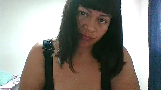 adri89-g online show from February 18, 2026, 12:34 pm