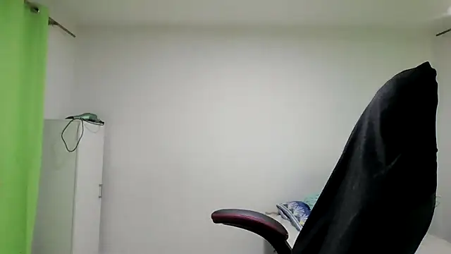 adri89-g online show from July 15, 2026, 12:43 pm